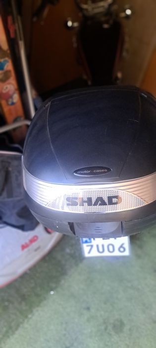 Kufer centralny na kask