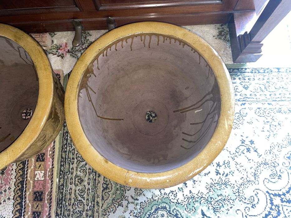 Par de Vasos chineses antigos vidrado com dragoes