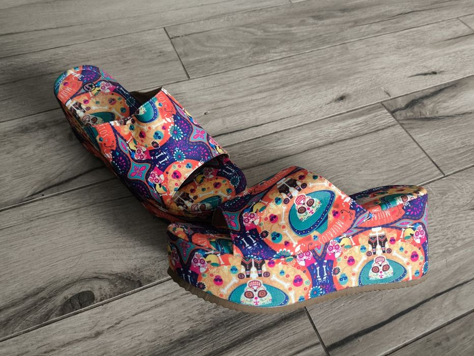 Klapki na koturnie nowe 41