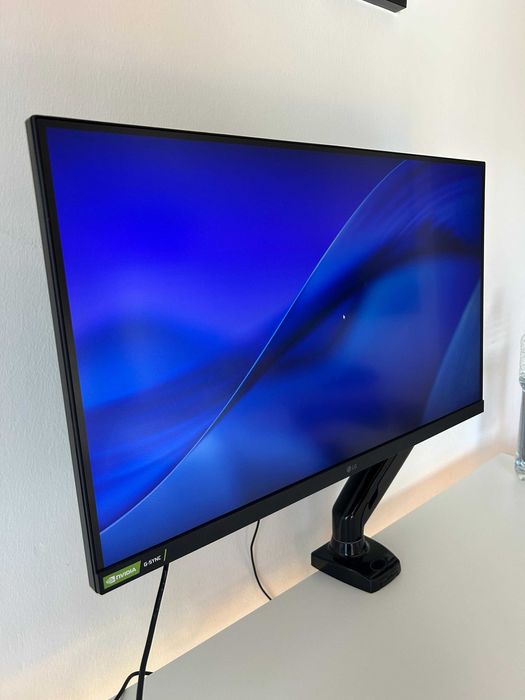 Monitor Gaming LG UltraGear 27" + Suporte Ajustável HUANUO