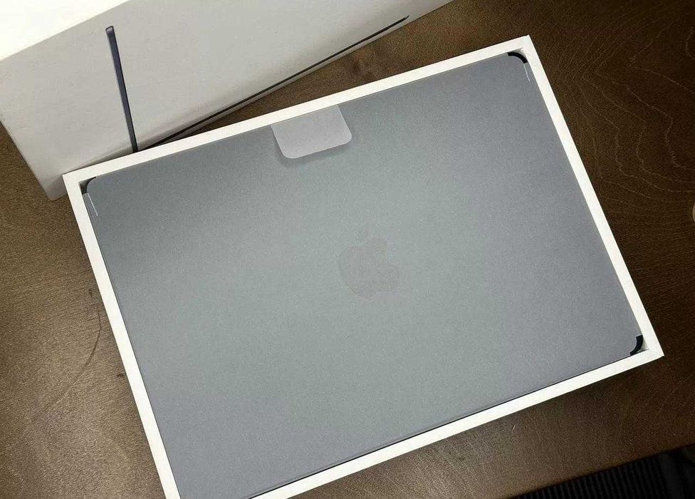 Macbook Air 13 M4 16 /512