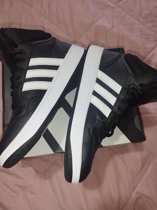 Sapatilhas adidas 38