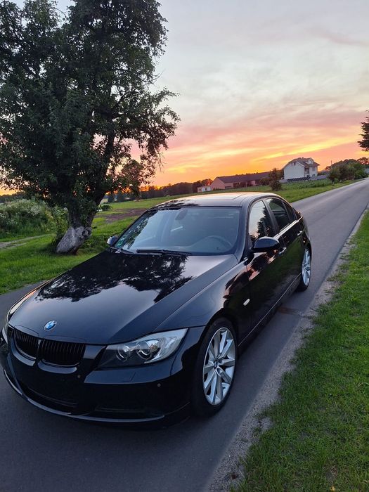 BMW E90 320i  xenon