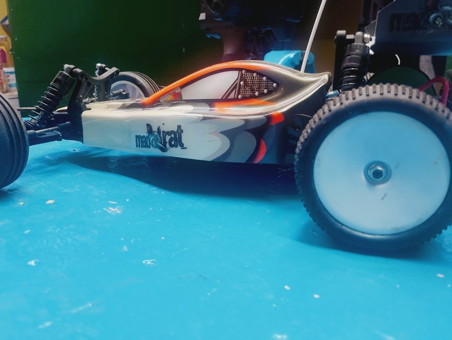 Buggy RC elétrico  1:10
