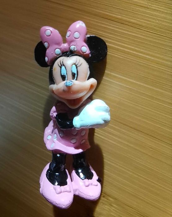 Фигурки киндер: серия Смурфики, Хеллоу китти, Минни-Маус: 2010 - 2014