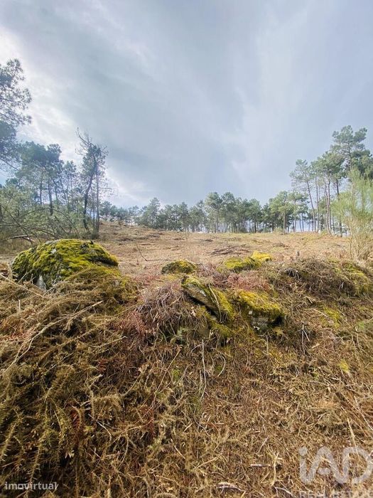 Terreno para construção em Mouçós e Lamares de 3484,00 m2