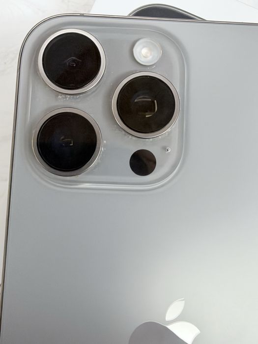 Apple Iphone 16 max pro 256 GB stan idealny