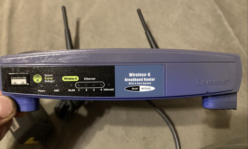 Роутер Wi-Fi маршрутизатор Linksys (Cisco) WRT54GL