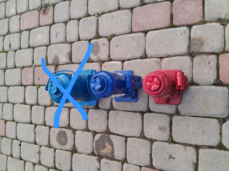 Продам домкрати нові