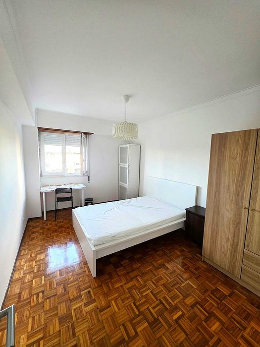 Quarto ao lado da Metro estação Chelas em Marvila