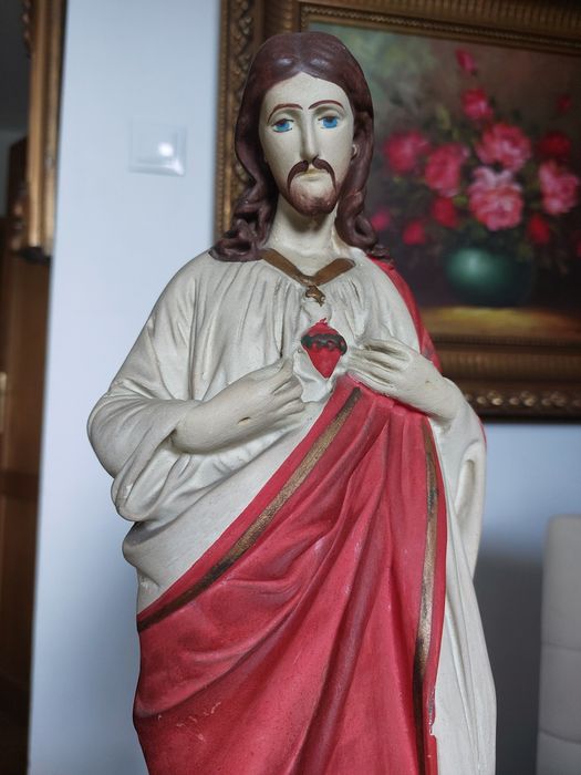 Stara gipsowa figurka Serce Jezusa