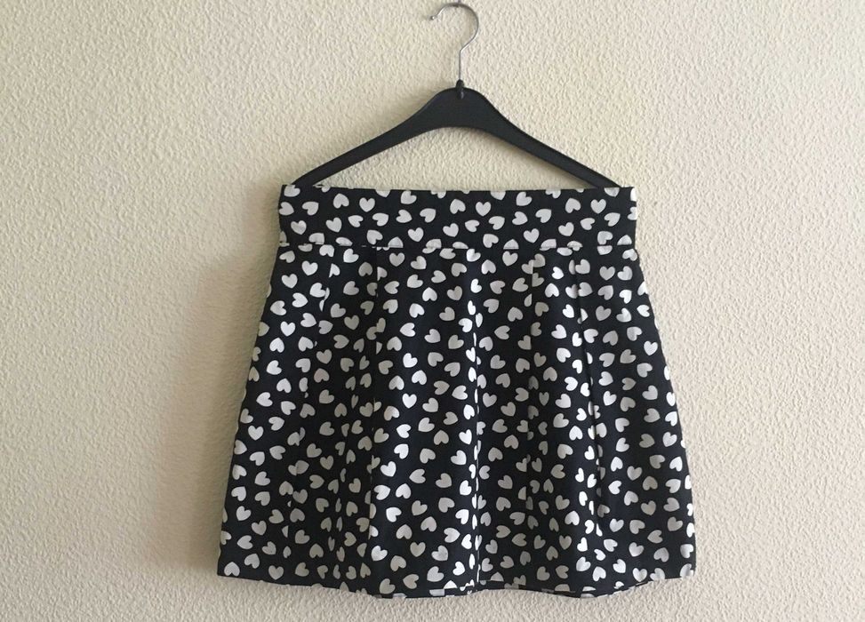 Міні-спідниця зі збірками H&M розмір S на зріст 155-160 см
