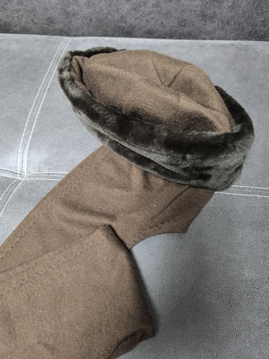 Зимова шапка пілотка з вушками-шарфиком