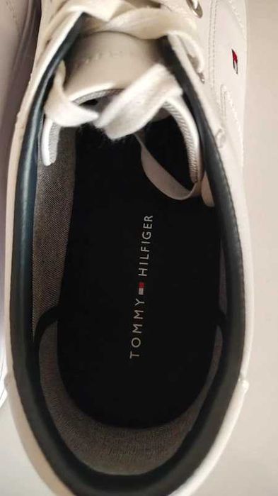 Buty trampki Tommy Hilfiger Essential Leather Sneaker White  r. 46
