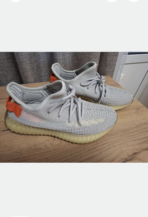 Кросівки Adidas Yeezy 39 р.