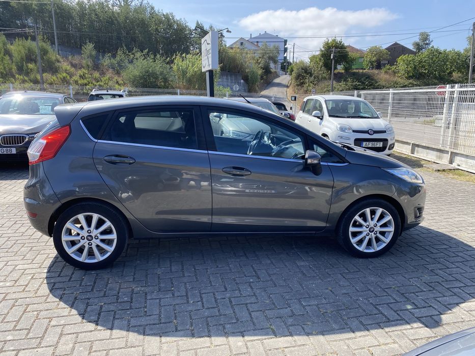 Ford Fiesta — fotografia 4