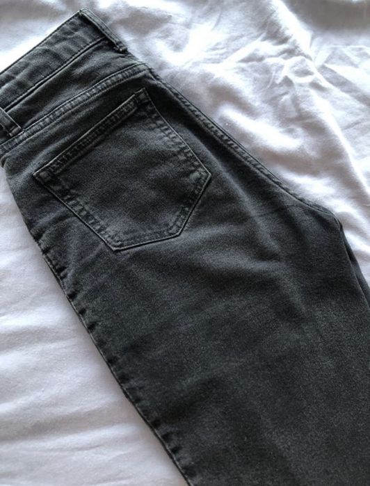 Джинси mom H&M чорний випраний колір