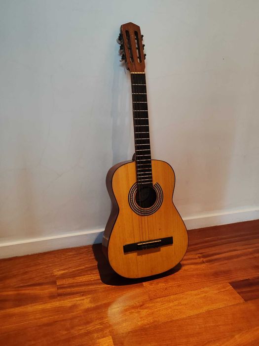 Guitarra clássica artesanal espanhola da marca Dis-Com. Como nova.