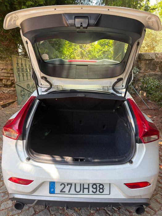 Volvo V40 D2 R-Desing