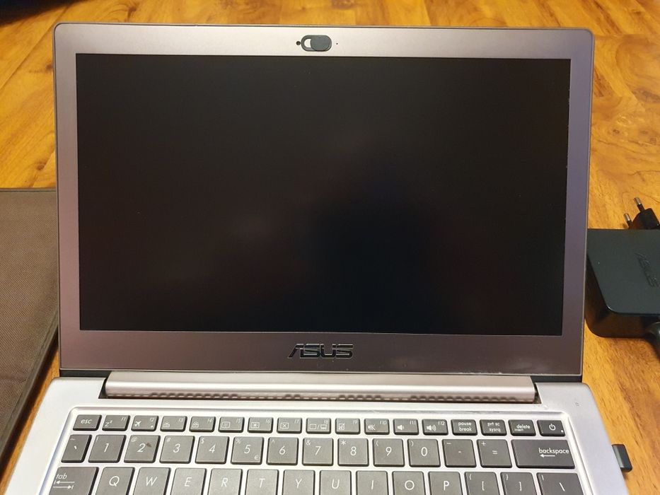 Ultrabook Asus UX303L i5,GeForce,8GB,ssd256GB
