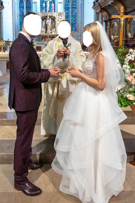 Przepiękna suknia ślubna