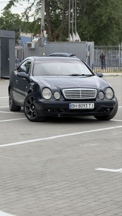 Mercedes-Benz CLK 320 Автомат 3.2 газ бенз