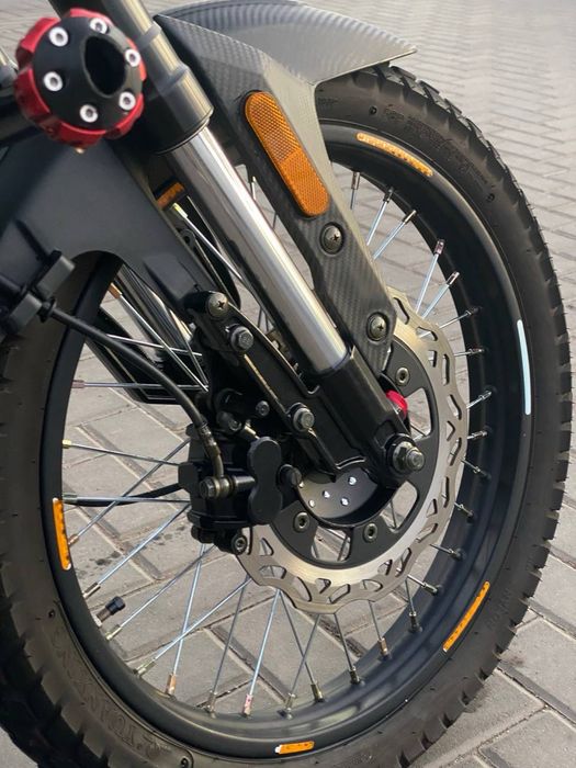 Продам  или обмен на машину  Мото: Mustang Challenger  GT250