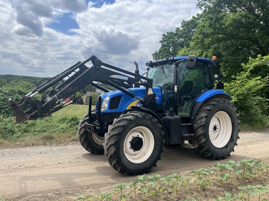 New Holland TS115A tur