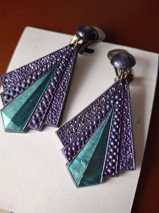 Retro klipsy metaloplastyka