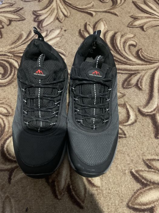 Кросовки 41 розмер продам 400 грн