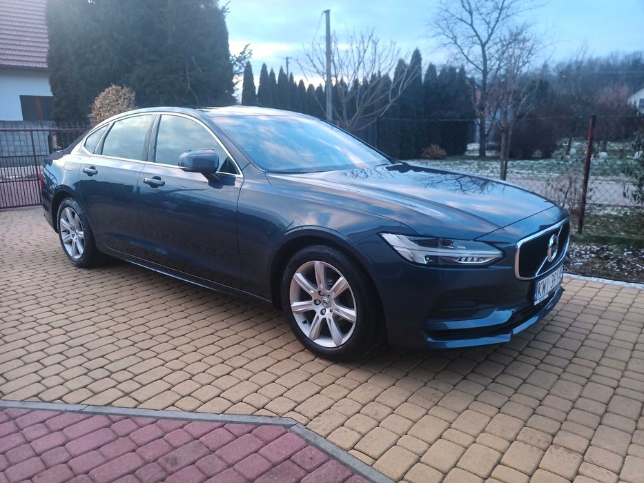 Volvo S90 Momentum D4