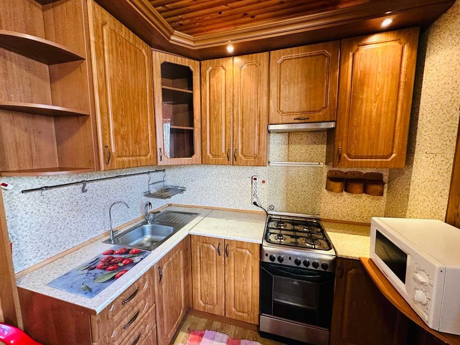 Оренда пів будинку в Тарасівці 100м2 з ремонтом та гаражем