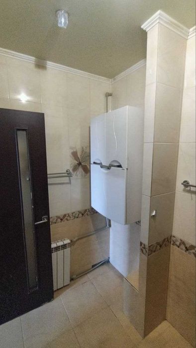 Продаж 3 кімнатної квартири КАРАЧУНИ