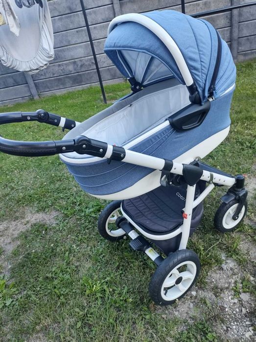 Wózek dziecięcy niebiesko biały