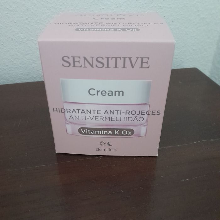 Cream hidratante anti-vermelhidão com Vitamina  K Ox da deliplus