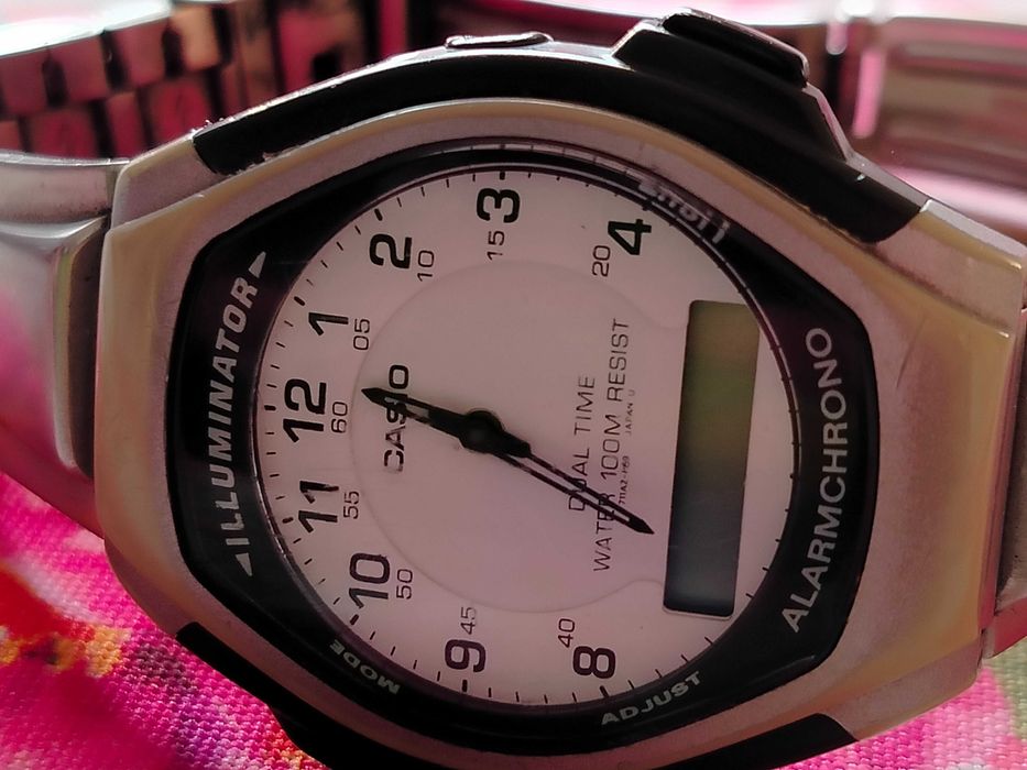 Casio z 1998 roku. ILLUMINATOR. Sprawny. Wysoka jakość.