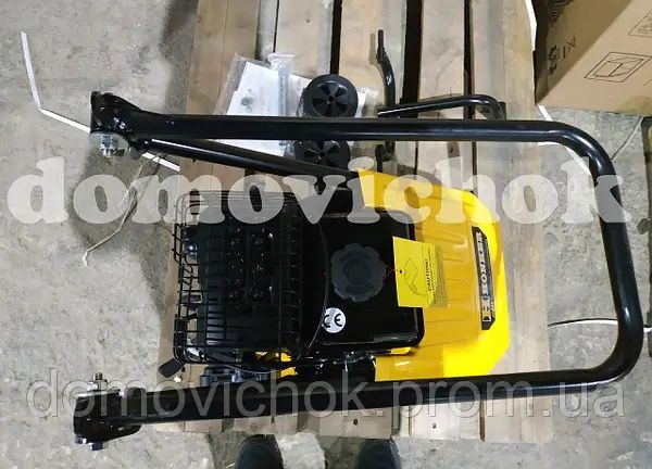 Бензинова віброплита HONKER С62H двигун HONDA GX160