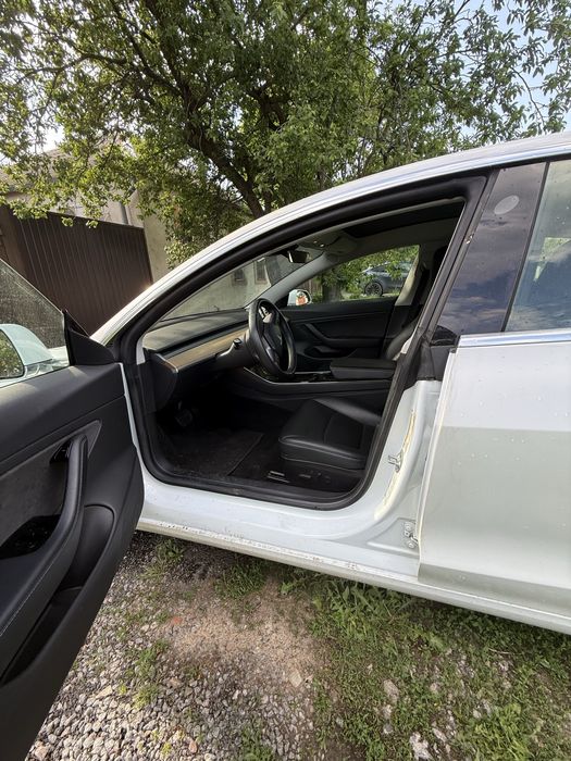 Сдам в аренду tesla model 3