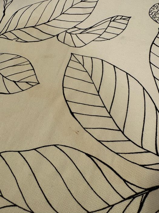 Fotel IKEA POÄNG – drewniany, z poduszką i zagłówkiem