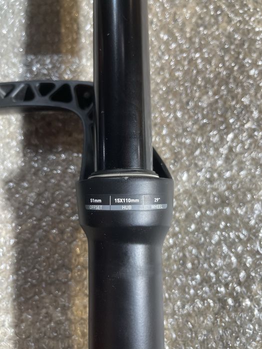 RockShox Sektor RL  DebonAir