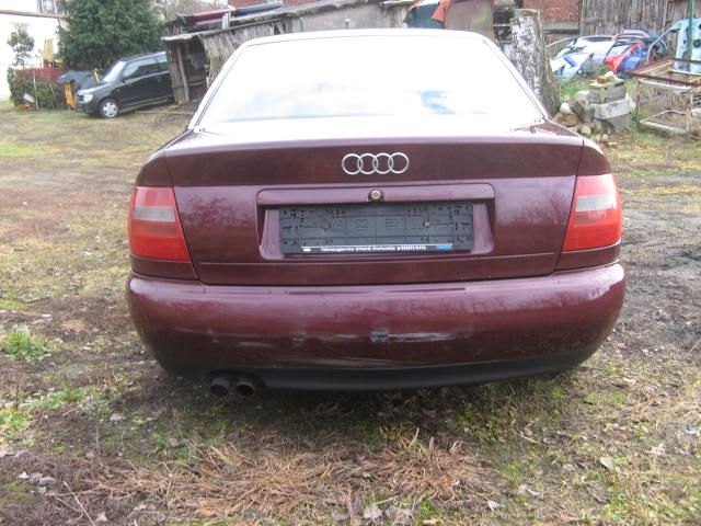 Audi a4 1997r 2598cm na czesci benzyna