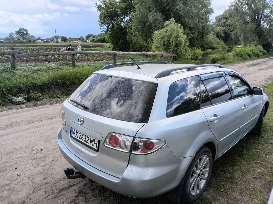 Автомобіль Мазда 6 Універсал