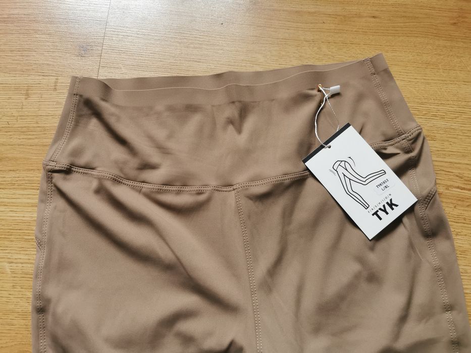 Legginsy dzwony push up L