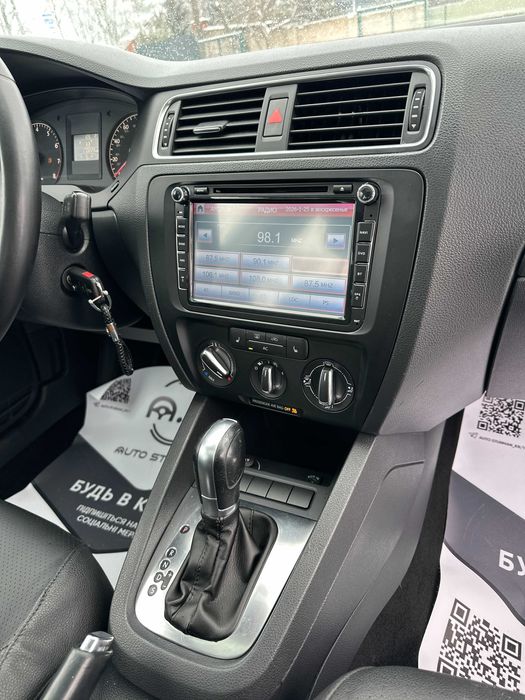 Продам Volkswagen Jetta 2010 рік можлива розстрочка,кредит,обмін!