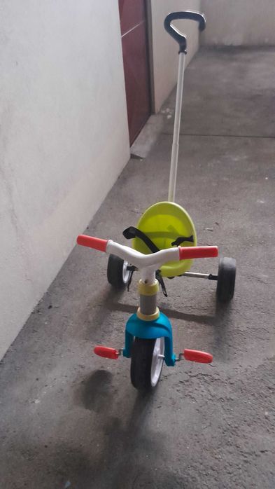 Triciclo de criança