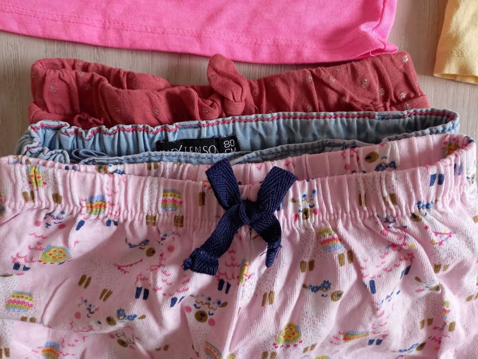 Spodenki, koszulki 92