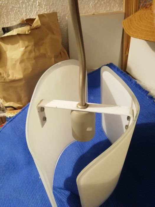 Candeeiro de teto em vidro fosco