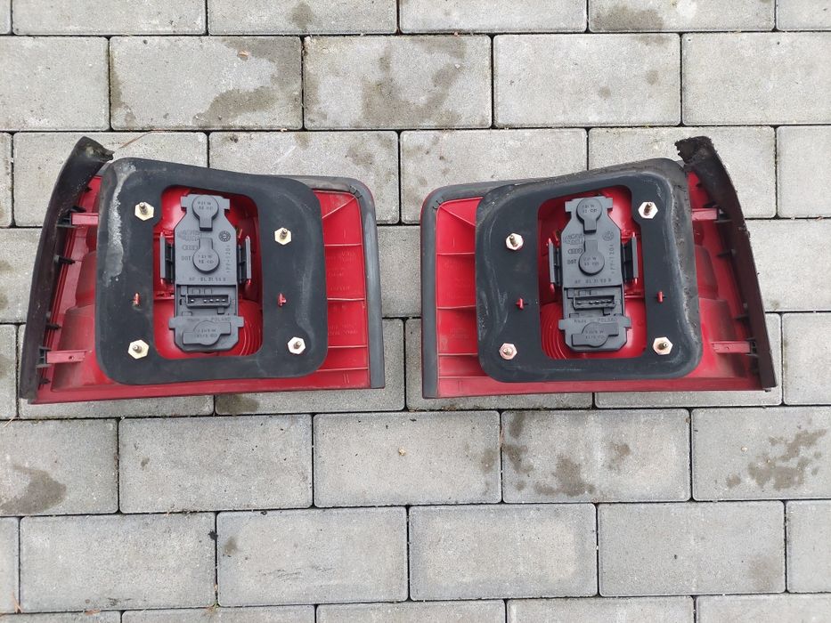 Audi A6 2.4 C5 lampa tylna Prawa