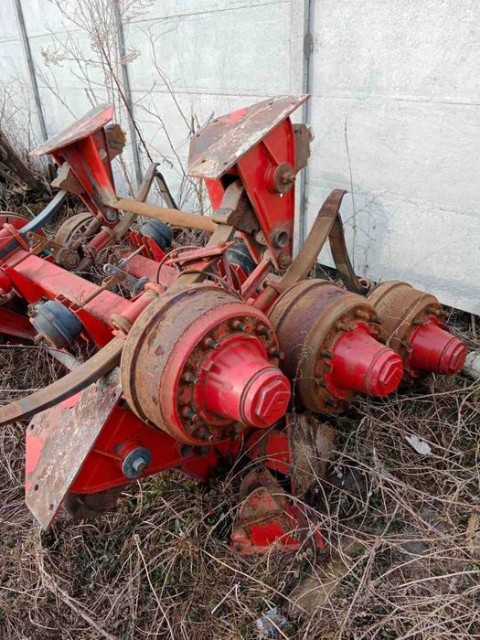 Продам вісь Fruehauf