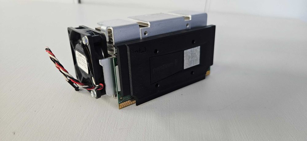 Procesor Intel Pentium 2 400Mhz SL357 Slot1 Retro